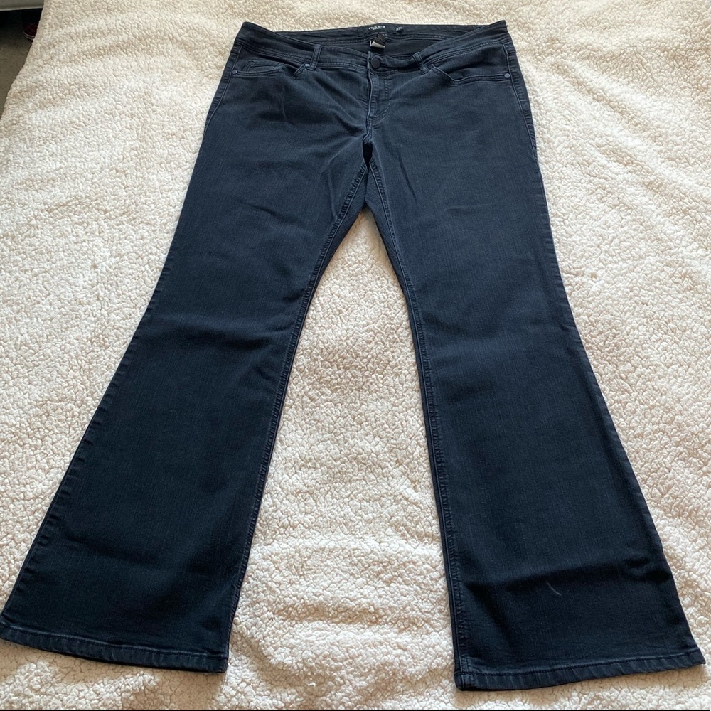 torrid size 16R Black wash Bootcut Jean